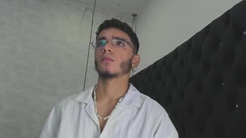 IAN CASTILLO online show from 02/15/25, 11:06