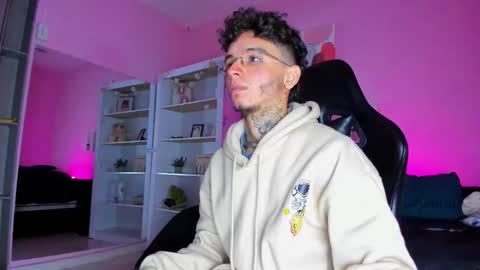 IAN CASTILLO online show from 12/16/25, 11:15