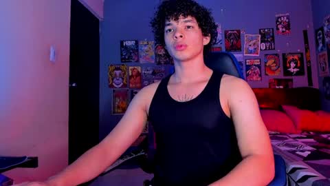 Snapshot of ian_versace chatting on 02/06/25, 04:10 Andres online show from 02/06/25, 04:10