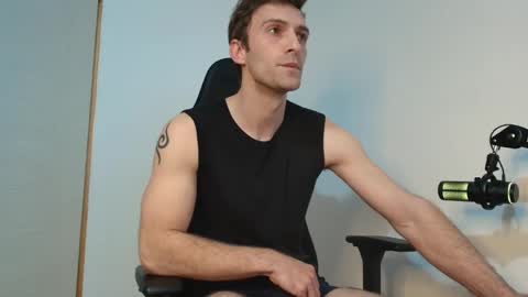 Snapshot of ianandersson27 chatting on 04/12/26, 08:58 Ian Andersson online show from 04/12/26, 08:58