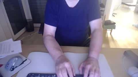 iandy12 online show from 09/21/25, 09:27