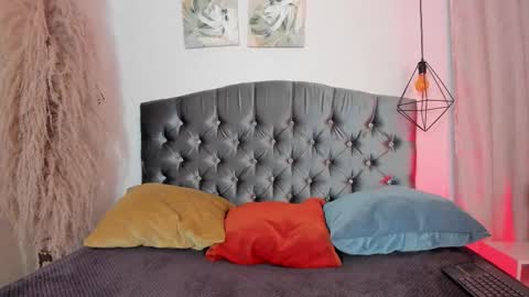 ian  online show from 10/24/25, 04:31