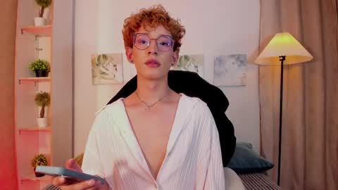 ian  online show from 02/12/26, 03:56