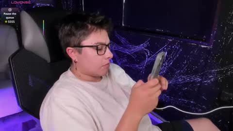 Snapshot of iangilbert chatting on 09/24/25, 08:34 ian online show from 09/24/25, 08:34