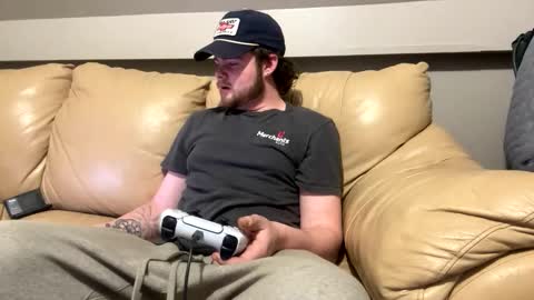 Snapshot of ianrobbins6 chatting on 02/10/26, 05:00 ianrobbins6 online show from 02/10/26, 05:00