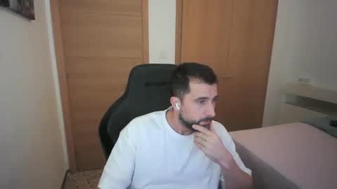 iberian_macho online show from 11/14/25, 08:57