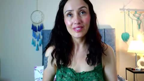 Snapshot of iberianmoonmk chatting on 09/30/25, 11:26 Iberian Moon online show from 09/30/25, 11:26