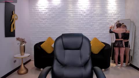 Snapshot of ibizajacobs chatting on 12/18/25, 12:11 Ibiza online show from 12/18/25, 12:11