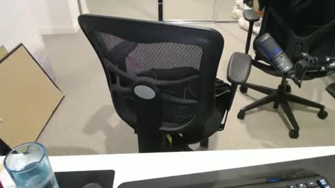 Snapshot of ic987 chatting on 02/21/26, 01:45 ic987 online show from 02/21/26, 01:45