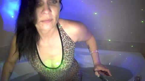 icarley8338 online show from 02/11/26, 10:31