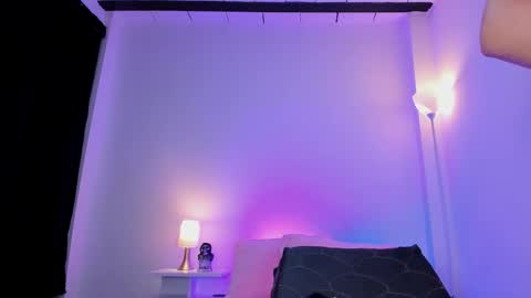 ice online show from 10/24/25, 09:38