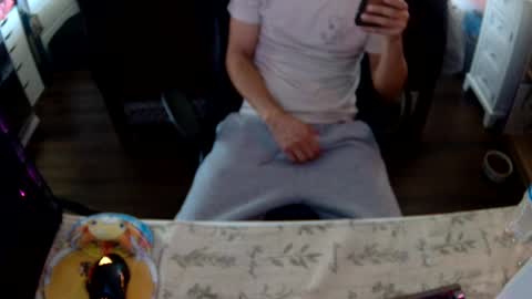 Snapshot of ice_jr chatting on 04/09/26, 05:18 Ice Jr online show from 04/09/26, 05:18