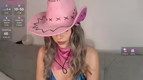 ice_y_abigail online show from 09/24/25, 12:30