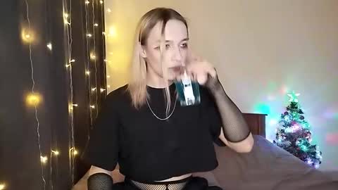 Jade online show from 01/15/26, 05:27