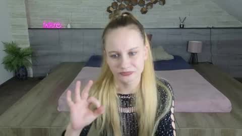 Ice Blue online show from 04/05/26, 07:55