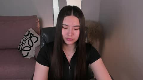 Aiza online show from 03/29/26, 01:27