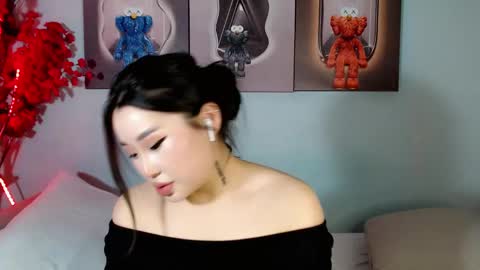 Snapshot of ichiben chatting on 02/25/25, 12:03 ichiben online show from 02/25/25, 12:03