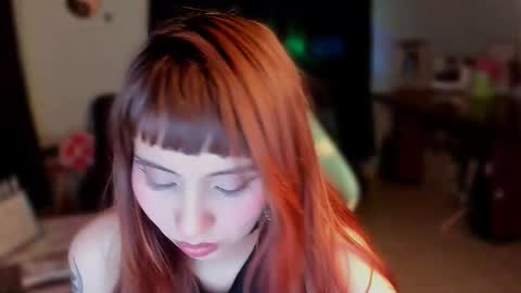 Snapshot of ichika__oto chatting on 09/23/25, 11:52 Natalia online show from 09/23/25, 11:52