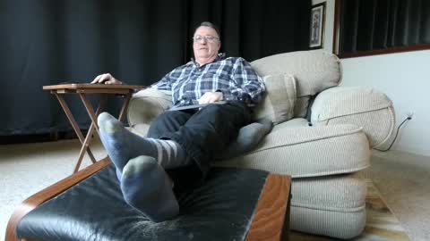 Snapshot of icihristopher chatting on 02/12/25, 11:51 Christopher online show from 02/12/25, 11:51