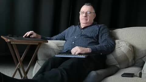 Snapshot of icihristopher chatting on 02/23/25, 05:07 Christopher online show from 02/23/25, 05:07