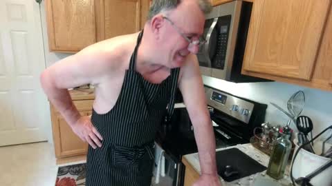 Snapshot of icihristopher chatting on 02/25/25, 09:46 Christopher online show from 02/25/25, 09:46