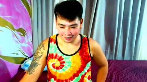 iconic_vince online show from 10/28/25, 01:47