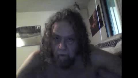 Snapshot of icu2try2xs2 chatting on 02/25/25, 11:33 icu2try2xs2 online show from 02/25/25, 11:33