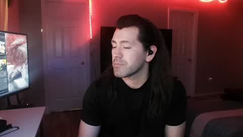 Snapshot of icy_ivy chatting on 01/17/25, 03:32 Ivan online show from 01/17/25, 03:32