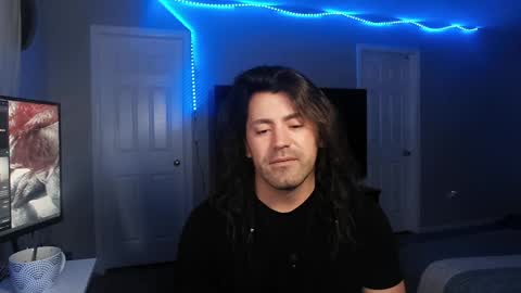 Snapshot of icy_ivy chatting on 01/18/25, 02:12 Ivan online show from 01/18/25, 02:12