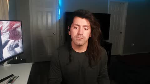 Snapshot of icy_ivy chatting on 01/27/25, 02:46 Ivan online show from 01/27/25, 02:46