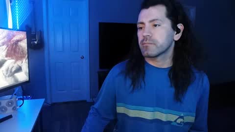 Snapshot of icy_ivy chatting on 02/13/25, 03:24 Ivan online show from 02/13/25, 03:24