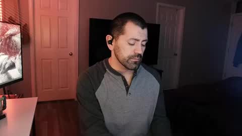 Snapshot of icy_ivy chatting on 03/10/25, 02:26 Ivan online show from 03/10/25, 02:26