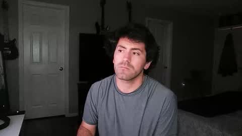 Snapshot of icy_ivy chatting on 10/13/25, 03:28 Ivan online show from 10/13/25, 03:28