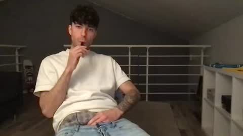 icyninesix online show from 02/04/25, 01:34