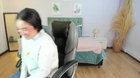 Icy online show from 04/21/26, 12:33