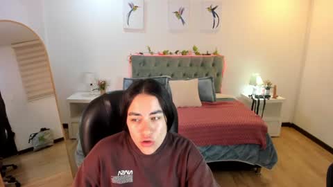 Snapshot of icysweetcam chatting on 06/14/26, 11:56 Icy online show from 06/14/26, 11:56