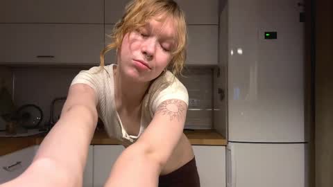 Snapshot of idellwold chatting on 04/08/26, 04:18 Sarah online show from 04/08/26, 04:18