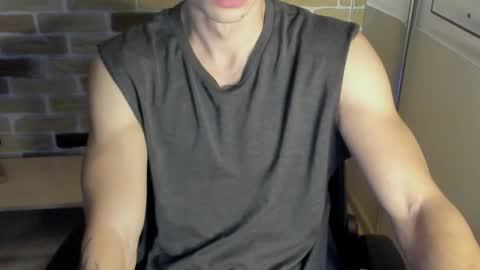 Snapshot of idkiww chatting on 09/24/25, 07:50 yo online show from 09/24/25, 07:50