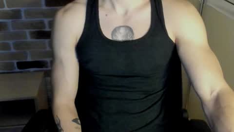 Snapshot of idkiww chatting on 11/09/25, 07:45 yo online show from 11/09/25, 07:45