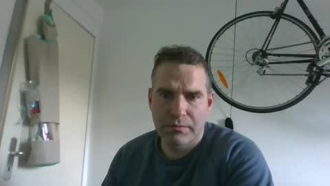 idontknowwhy1 online show from 12/31/24, 11:53