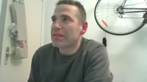 idontknowwhy1 online show from 01/03/25, 10:29