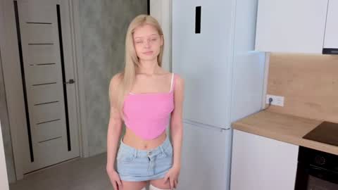 Lisa online show from 01/10/25, 03:07