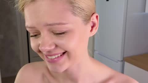 Lisa online show from 03/04/25, 09:29