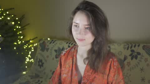 Snapshot of ifyouleave chatting on 12/13/24, 06:05 Belle online show from 12/13/24, 06:05