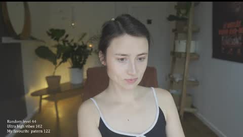 Snapshot of ifyouleave chatting on 10/15/25, 10:26 Belle online show from 10/15/25, 10:26