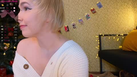 Emmy  help me reach 100 thumbs up online show from 12/26/24, 06:22