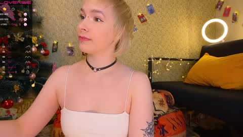 Emmy  help me reach 100 thumbs up online show from 01/26/25, 04:20