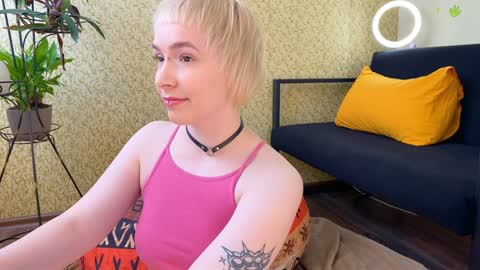 Emmy  help me reach 100 thumbs up online show from 02/08/25, 10:07