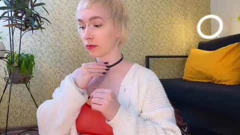 Emmy  help me reach 100 thumbs up online show from 02/18/25, 09:54