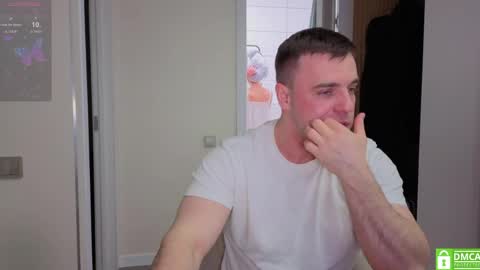 Julia and Mira online show from 04/12/26, 06:35